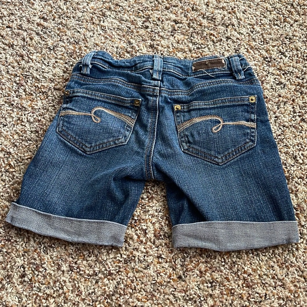 Girls’ shorts bundle (6) - Picture 3 of 5